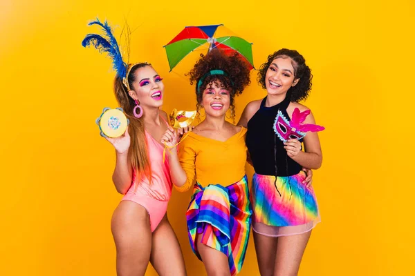 Amigos Felices Vestidos Para Fiesta Carnaval — Foto de Stock