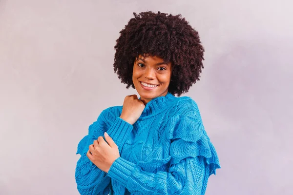 Afro Mujer Vestida Para Invierno — Foto de Stock