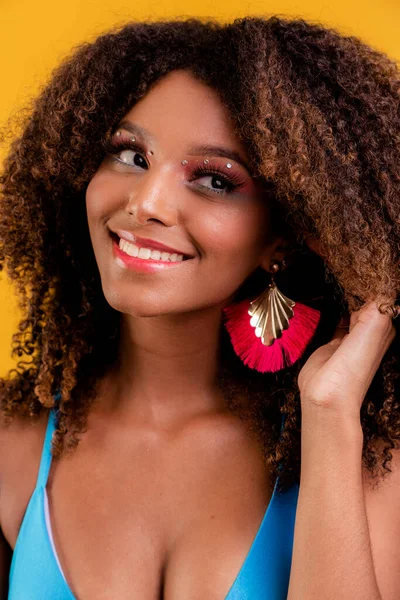 Giovane Donna Afro Con Make Carnevale — Foto Stock