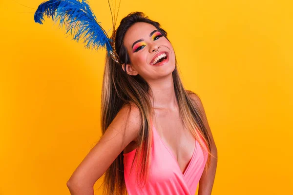 Joven Hermosa Mujer Vestida Para Carnaval Con Espacio Para Texto — Foto de Stock
