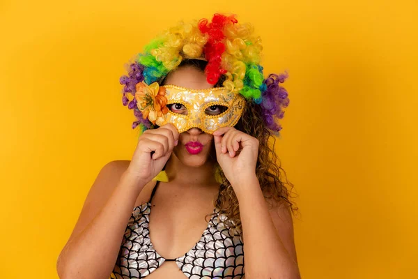 Hermosa Mujer Afro Vestida Para Carnaval —  Fotos de Stock