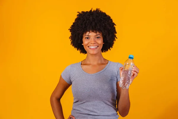 Mujer Afro Con Botella Agua — Foto de Stock