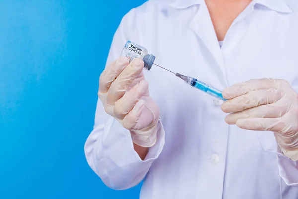 Nurse Holding Covid Vaccine Syringe Coronavac Vaccination New Corona Virus — Stockfoto