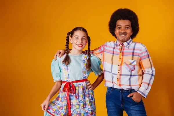 Παιδιά Τυπικά Ρούχα Από Διάσημο Βραζιλιάνικο Πάρτι Festa Junina Για — Φωτογραφία Αρχείου