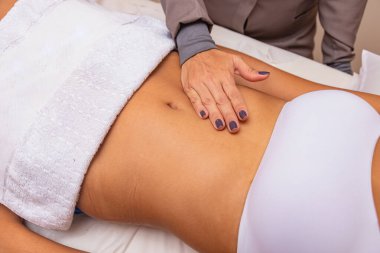 Rahatlatıcı masaj ve modelleme masajı, lenf drenajı, el yapımı ve estetik prosedürler