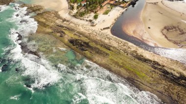 Natal, Rio Grande do Norte, Brezilya - 12 Mart 2021: Barra do Cunha Canguaretama şehrinin hava görüntüsü 