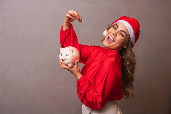 Isolerade Unga Christmas Flicka Med Piggy — Stockfoto