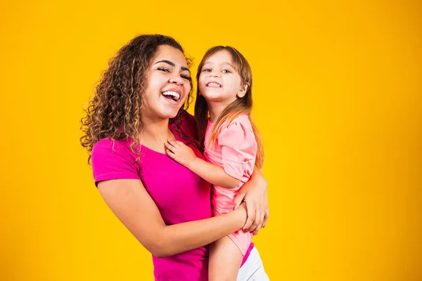 Feliz Dia Das Mães Criança Caucasiana Adorável Com Sua Mãe — Fotografia de Stock