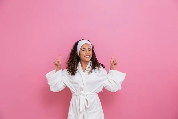Beautiful Afro Woman Dressed White Bathrobe Pointing Smiling — Stock Photo, Image
