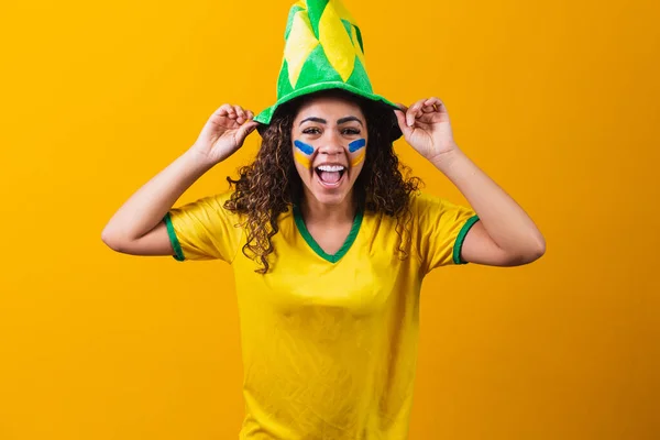 Brazil Rajongó Használata Festék Smink Brazil Rajongó Ünnepli Labdarúgás Vagy — Stock Fotó
