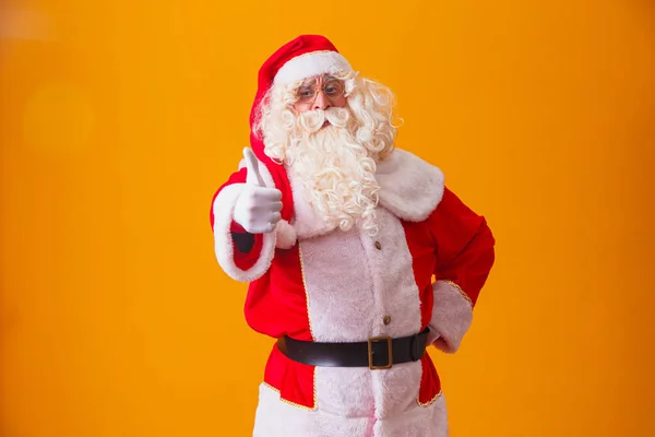 Санта Клаус Большим Пальцем Вверх Показывая Большие Пальцы Вверх — стоковое фото