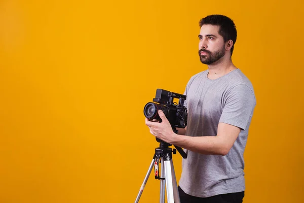 Sinematografik Kamerası Olan Genç Bir Çocuk Sinema Yönetmeni — Stok fotoğraf