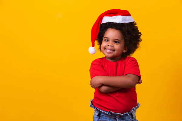 Niña Afro Camiseta Roja Sombrero Santa Claus Vestida Para Navidad —  Fotos de Stock