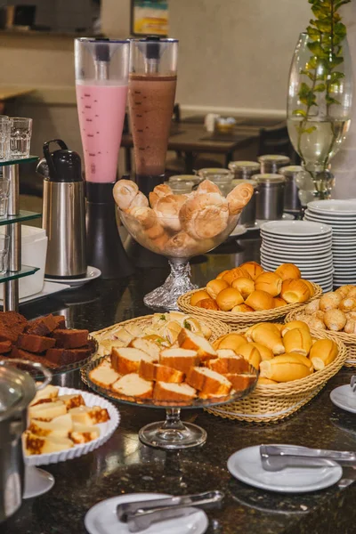 果物や宴会でホテルの朝食 — ストック写真