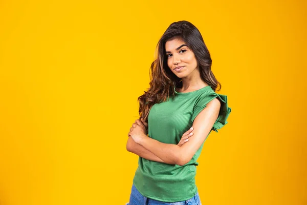 Young Smiling Girl Arms Crossed Yellow Background — Stock Photo, Image