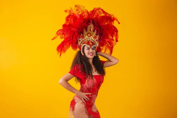 Giovane Ballerina Samba Brasiliana Africana Vestita Carnevale — Foto Stock