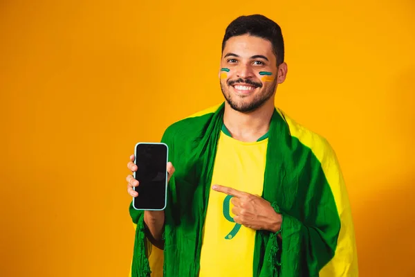 Braziliaanse Fan Portret Braziliaanse Fan Met Zijn Mobiele Telefoon Verkleed — Stockfoto