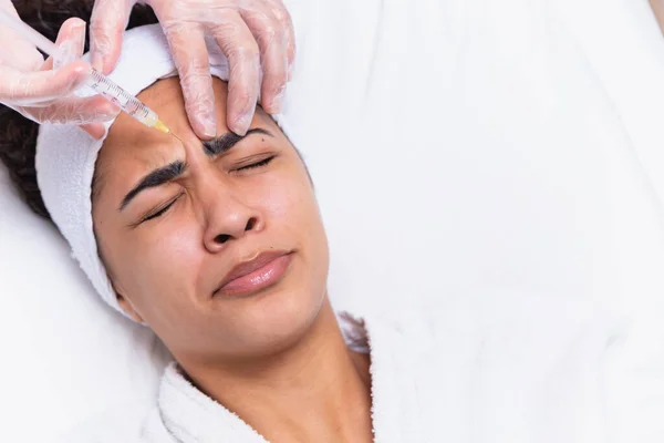 Plastic Surgery Young African Woman Receiving Botox Injection Interbrow Zone — Stock Photo, Image