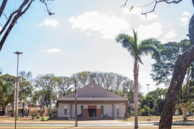 Pradpolis 'te küçük bir kilisenin fotoğrafı.