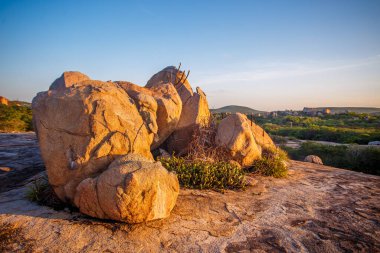 Geopark 'ın geoform olarak taşlı fotoğrafı. coğrafya