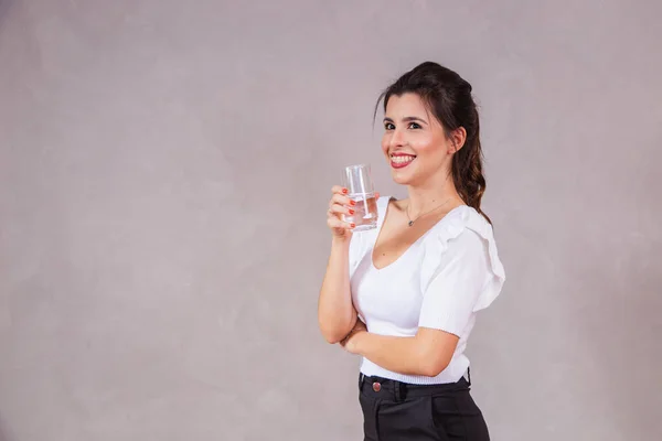Красива Біла Жінка Склянку Води — стокове фото