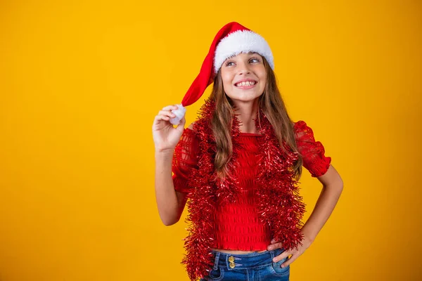 Liten Flicka Klädd För Jul Förtrollad Hålla Pompom Hatten — Stockfoto