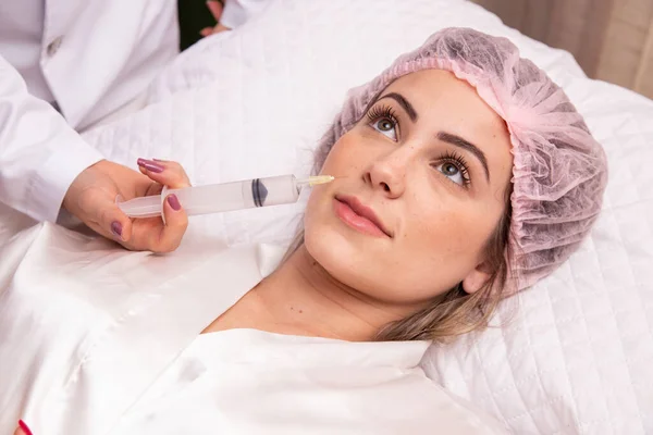 Closeup Woman Applying Ozone Her Face Cosmetic Treatment — Stock Photo, Image