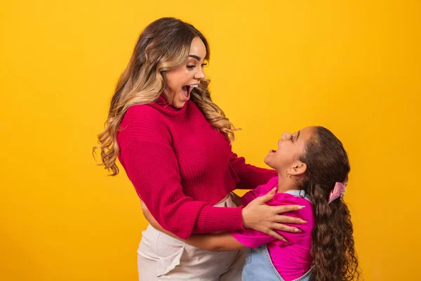 Extroverted Sisters Making Poses Expressions Yellow Background Brother Day Brother — Stock Photo, Image