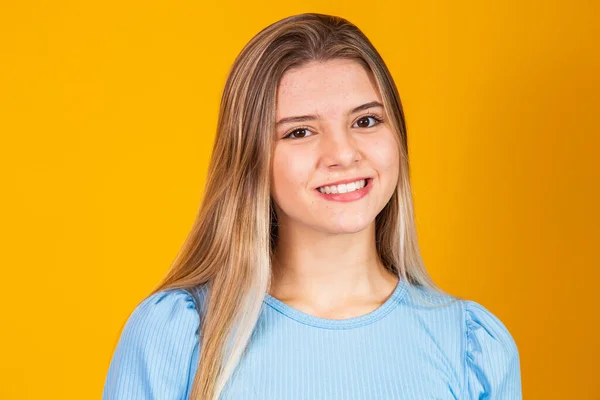 Mladá Krásná Kavkazská Blondýnka Šťastně Koncept Úspěchu Úspěchu Veselý Hezká — Stock fotografie