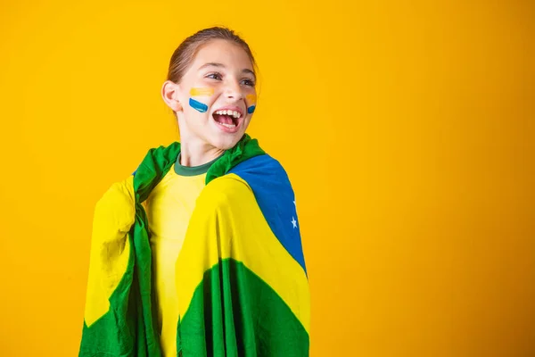 Υποστηρικτής Ποδοσφαίρου Ομάδα Βραζιλίας Όμορφο Κοριτσάκι Ζητωκραυγάζει Για Την Ομάδα — Φωτογραφία Αρχείου