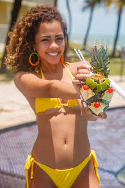 Young Woman Vacation Having Pineapple Drink — Stock Photo, Image