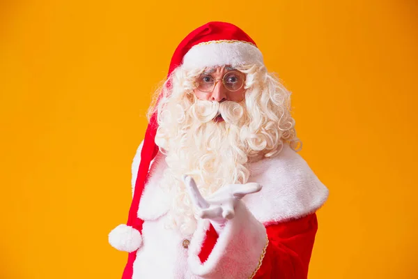 Santa Claus Žlutém Podkladu — Stock fotografie