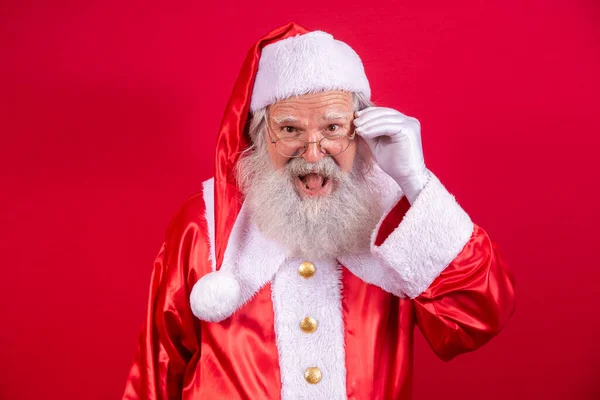 Papá Noel Mirando Cámara Acerca Navidad Feliz Navidad Santa Está —  Fotos de Stock