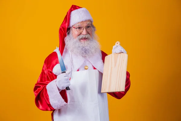 Jultomten Klädd Förkläde Med Tom Köttplatta Och Kniv — Stockfoto