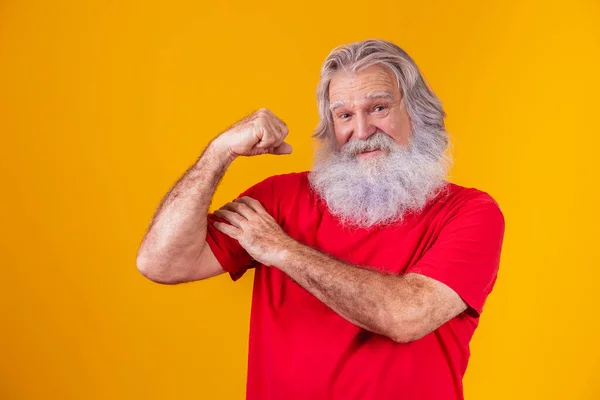 Uzun Beyaz Sakallı Yaşlı Adam Kollarıyla Gücünü Gösteriyor — Stok fotoğraf