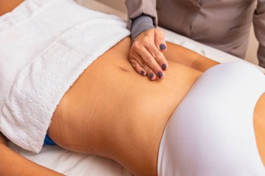 Rahatlatıcı masaj ve modelleme masajı, lenf drenajı, el yapımı ve estetik prosedürler
