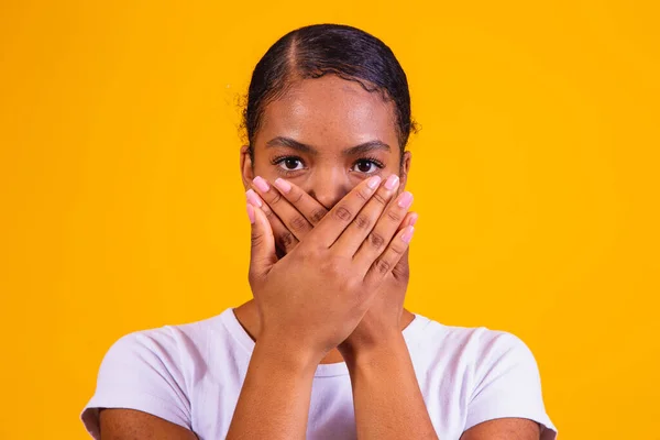 Black Woman Yellow Background Her Mouth Closed Silence Concept Prejudice — Stock Photo, Image