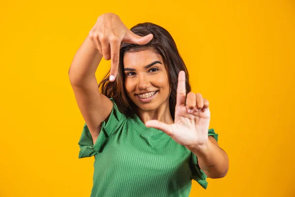 Young Woman Smiling Making Photo Frame Hands Fingers Happy Face — Stock Photo, Image