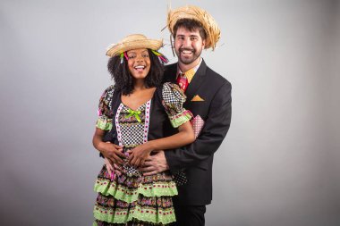 Portre, Brezilyalı bir çift, Festa Junina kıyafetleri içinde. Aziz John Festivali.