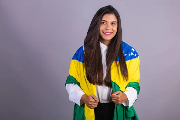 Brezilyalı Kadını Menajer Şirket Portresi Brezilya Bayrağıyla — Stok fotoğraf