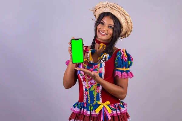 フェスタ ソジュフェスタ ジュニナの服を着たブラジル人女性 — ストック写真
