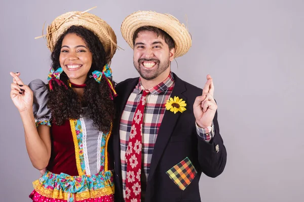 Brasilianisches Paar Juni Party Kleidung Verbrüderung Namen Von Joo Arraial — Stockfoto