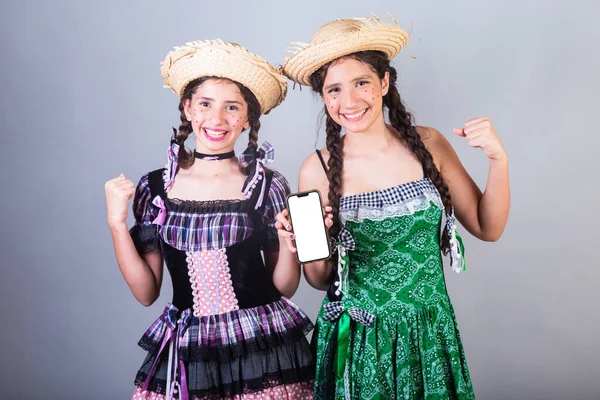 Meninas Irmãs Amigos Brasileiras Com Roupas Festa Junho Arraial Festa — Fotografia de Stock