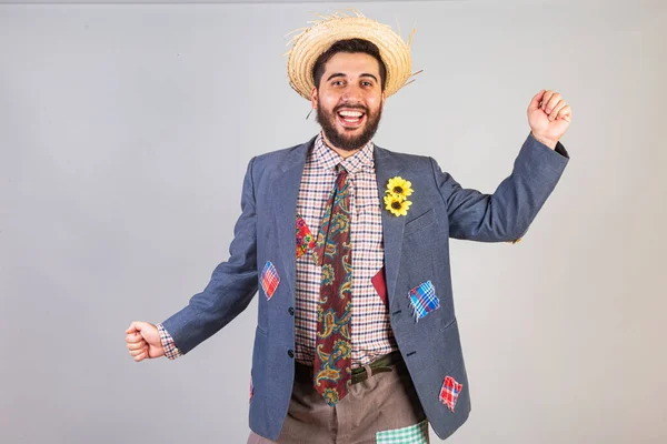 Бразилец Одетый Одежду Феста Джунина Позирует Сером Фоне — стоковое фото