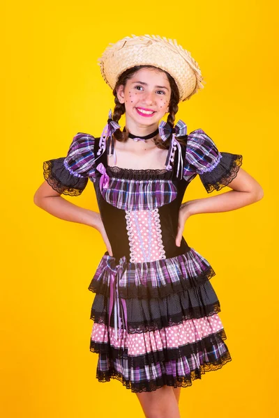 ブラジル人の女の子は フェスタJunina Arial Festa Jooの服で — ストック写真