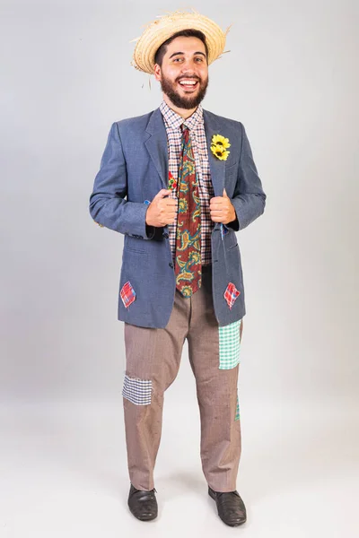 Brazilský Muž Sobě Festa Junina Oblečení Pózovat Šedém Pozadí — Stock fotografie