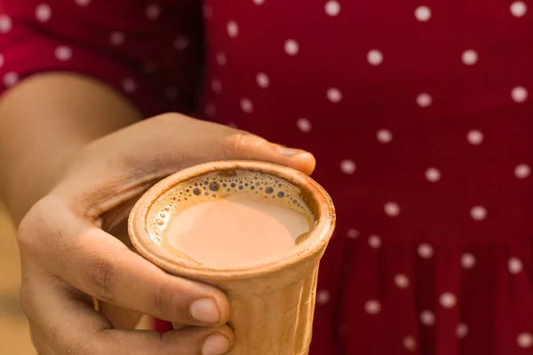 Cup Hot Tea Held Hand Popular Beverage Served Earthen Clay — Stock Photo, Image