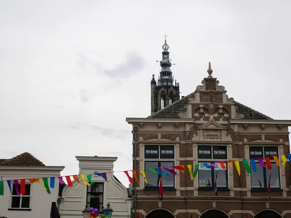 Amersfoort, Hollanda - 28 Temmuz 2022: İki yıllık yokluktan sonra, PRIDE zamanı. Amersfoort dans etkinliği 