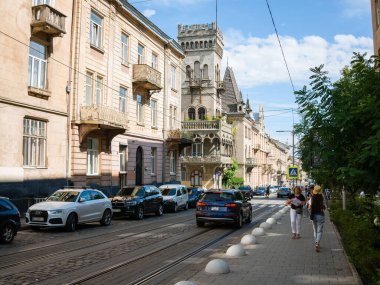 Lviv, Ukrayna - 30 Ağustos 2023: Lviv 'deki General Chuprinka Caddesi' ndeki Sosnowski Sarayı