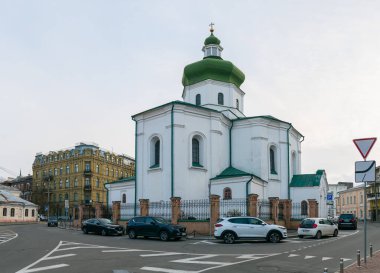 Kyiv, Ukrayna - 7 Nisan 2025: Kyiv 'deki St. Nicholas Prytysk Kilisesi